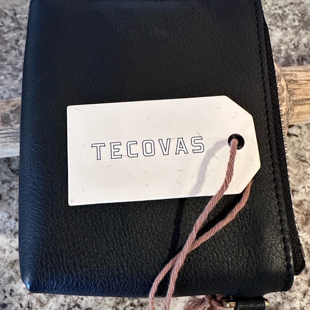 Tecovas Black Leather Zip Wallet